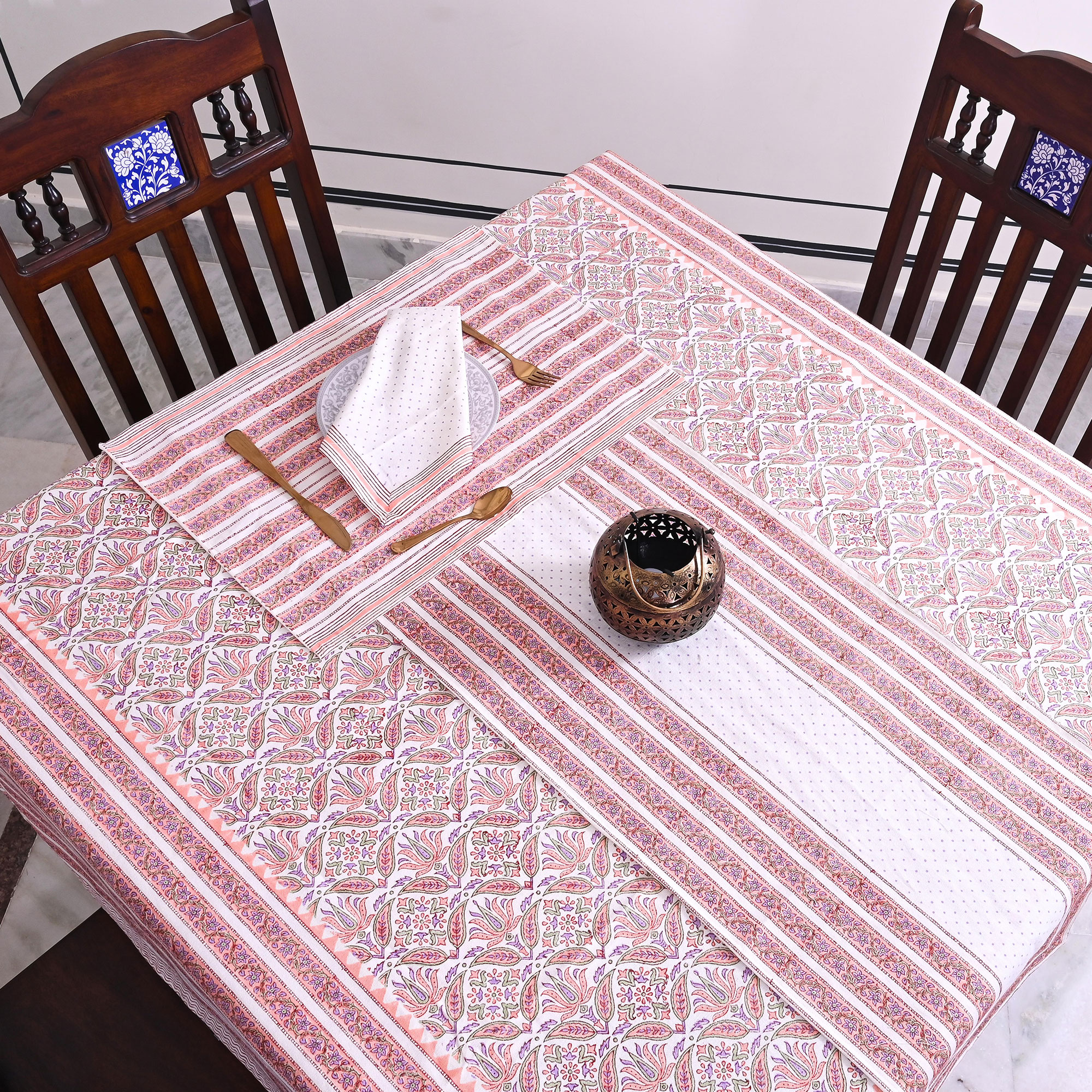 Table Linen Design - Pink Mesh