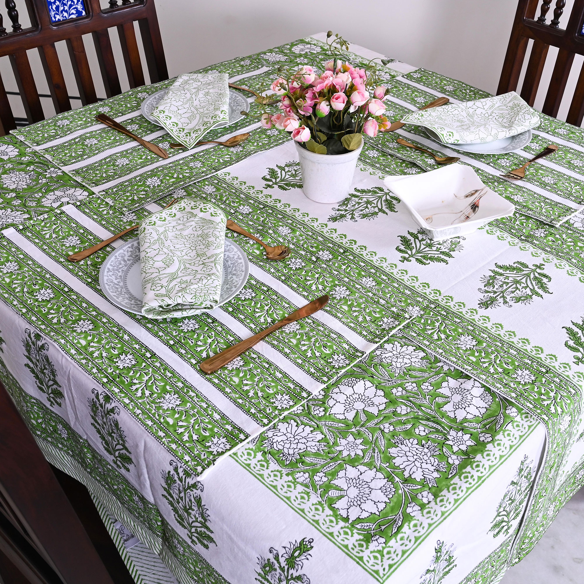 Table Linen Design - Green Serenity