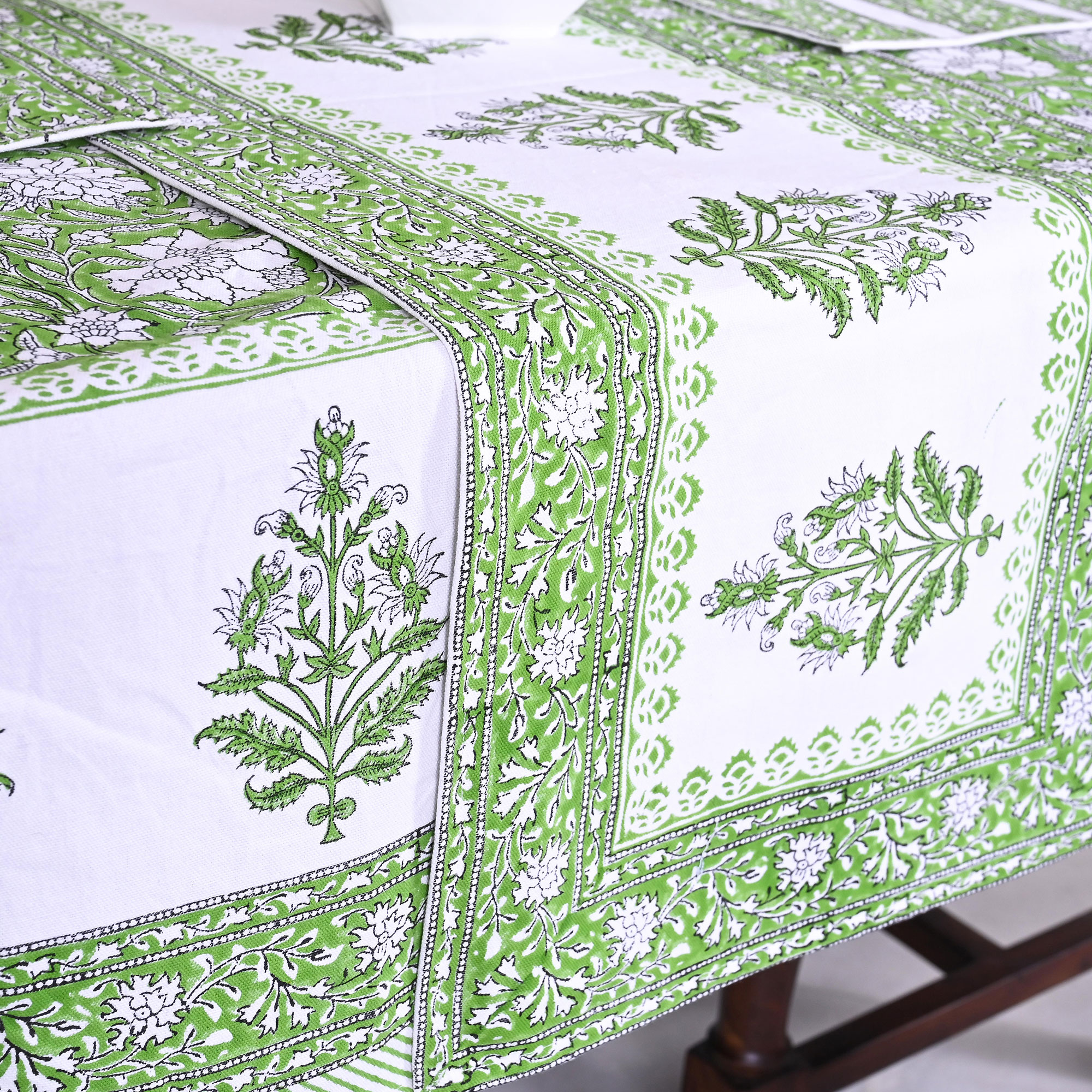 Table Linen Design - Green Serenity